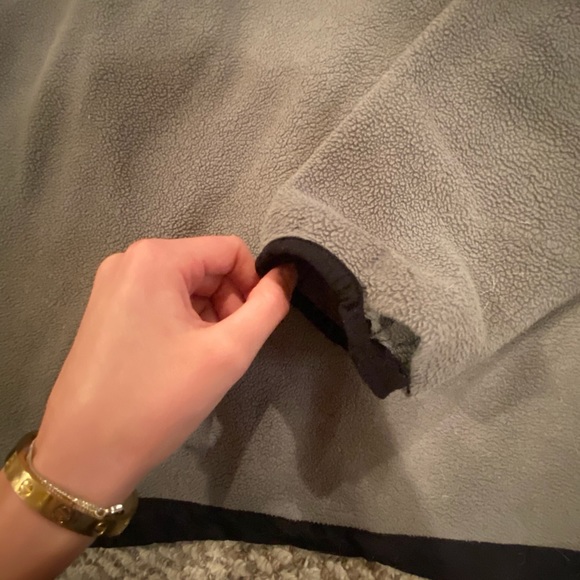 M North Face Jacket Grey and Black - Picture 3 of 4